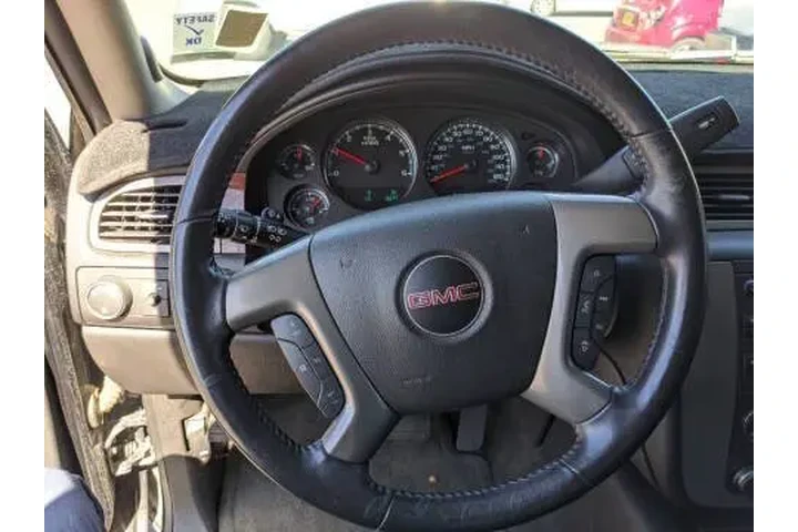 2013 GMC Yukon SLT image 7