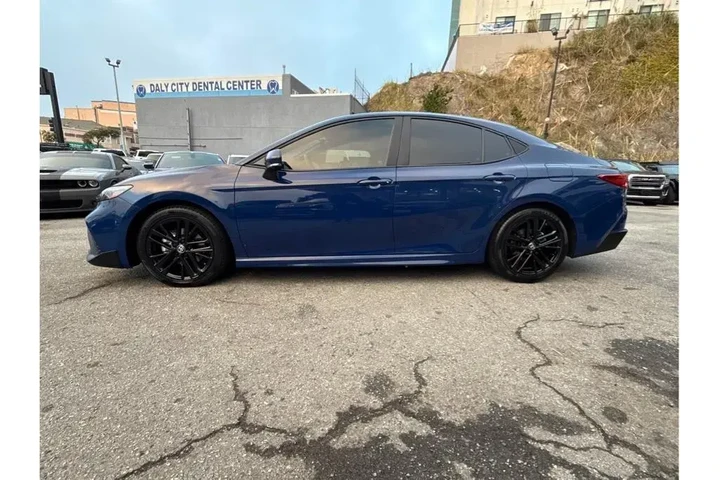 $28388 : Toyota Camry 2025 SE 4dr Sed image 7