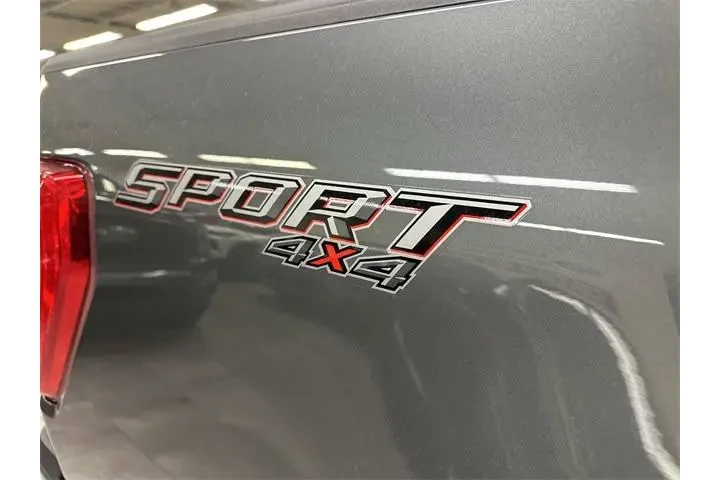 $40000 : Ford F-150 2023 4x4 XLT 4dr image 9