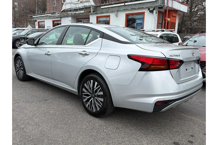 $19790 : Nissan Altima 2024 AWD 2.5 S image 5