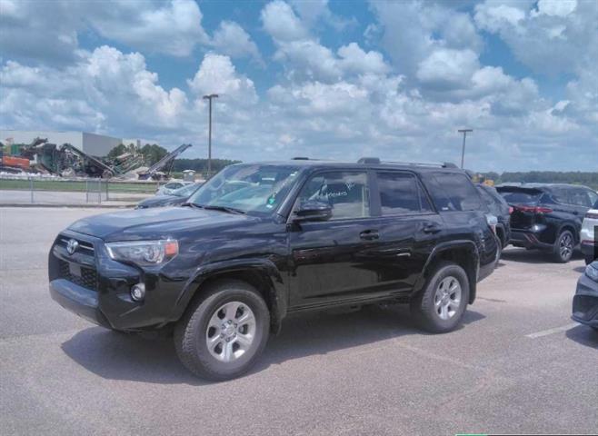 $33490 : PRE-OWNED 2023 TOYOTA 4RUNNER image 1