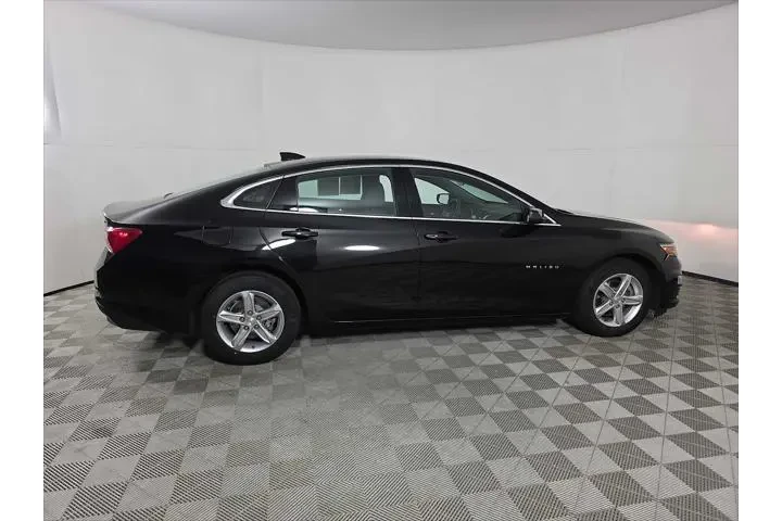 $19665 : Chevrolet Malibu 2024 LT 4dr image 9