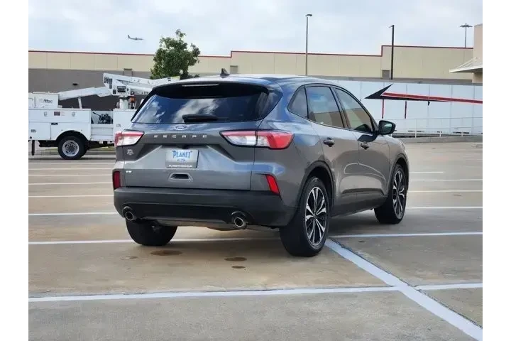 $14866 : Ford Escape 2021 SE 4dr SUV image 5