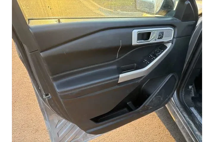 $28000 : Ford Explorer 2022 AWD Limit image 8