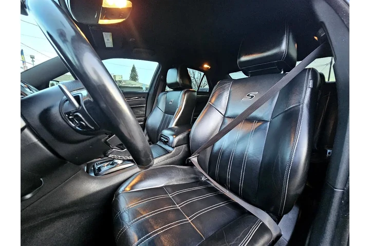 $12995 : 2019 300 S V6 RWD image 6