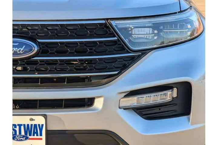 $17499 : Ford Explorer 2021 XLT 4dr S image 7