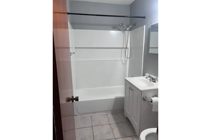 $2300 : Apartamento en renta image 6
