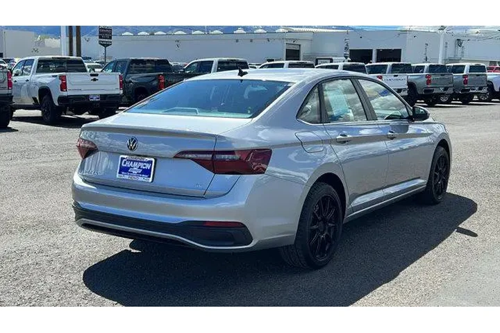 $28984 : Volkswagen Jetta 2024 SE 4dr image 5