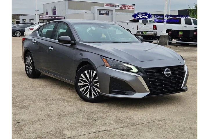 $19624 : Nissan Altima 2025 2.5 SV 4d image 1
