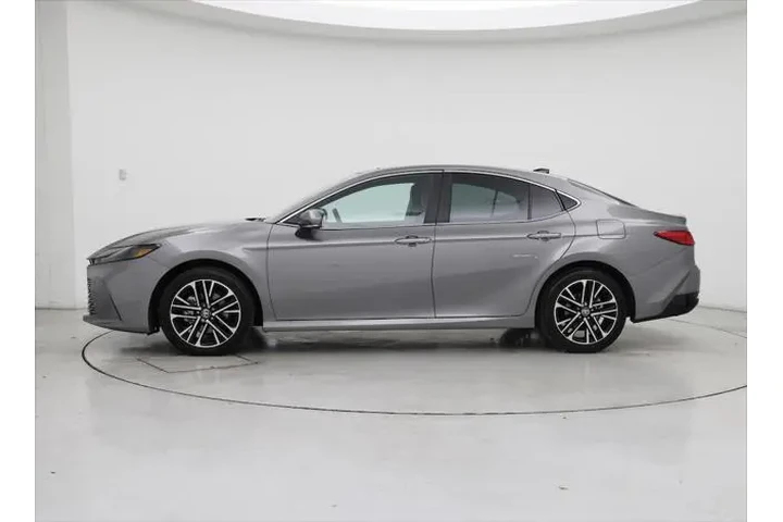 $39998 : Toyota Camry 2026 AWD XLE 4d image 3