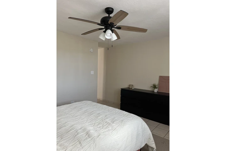 $1600 : Penthouse Trujillo Alto image 8