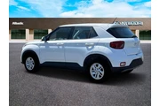 $17250 : Hyundai VENUE 2025 SE 4dr Cr thumbnail