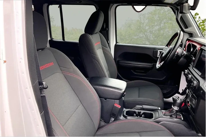 $30688 : Jeep Wrangler Unlimited 2021 image 7