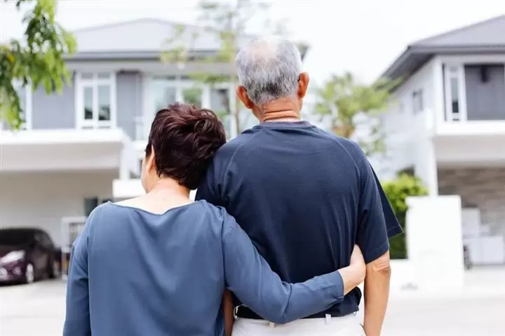 REVERSE MORTGAGE SPECIALIST image 1