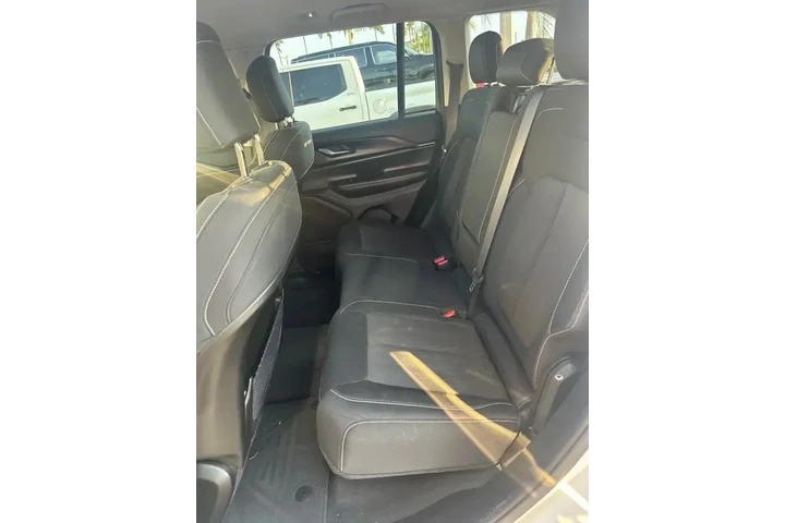 $26990 : Jeep Grand Cherokee 2023 4x2 image 10