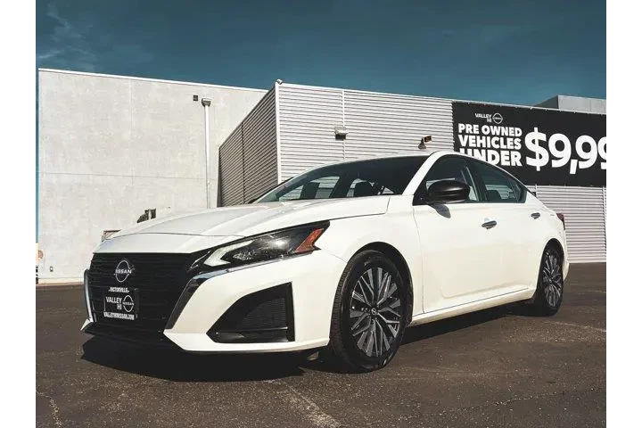 $20997 : Nissan Altima 2025 2.5 SV 4d image 2