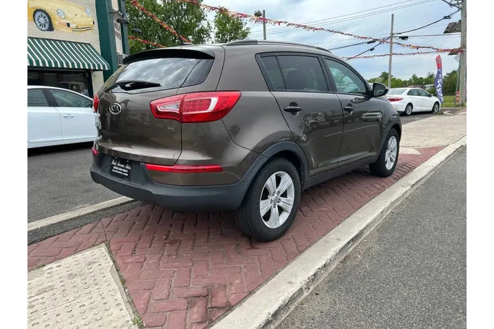$6995 : 2011 Sportage LX image 4