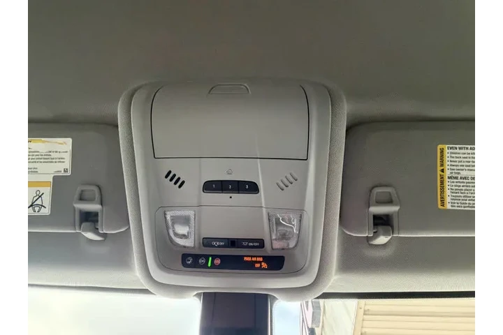 $1 : 2021 Equinox LT image 4