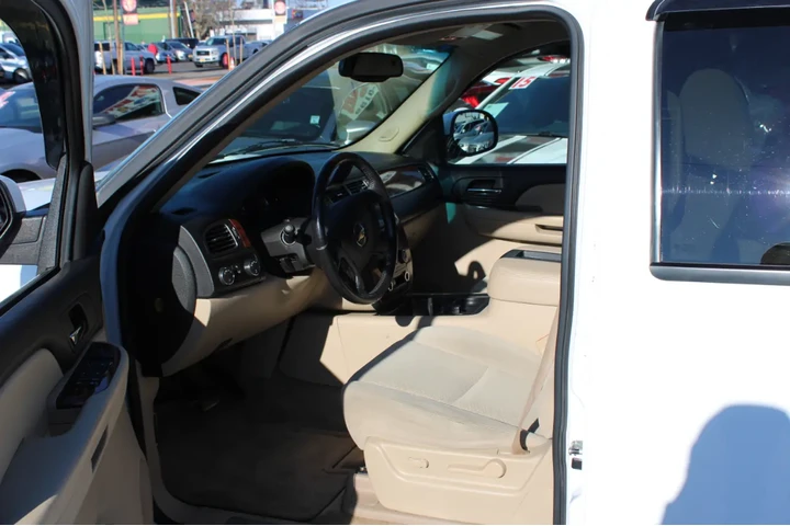 $11995 : 2007 Tahoe 4WD 4dr 1500 LT image 6