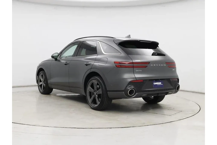 $38998 : Genesis GV70 2023 AWD 2.5T S image 2