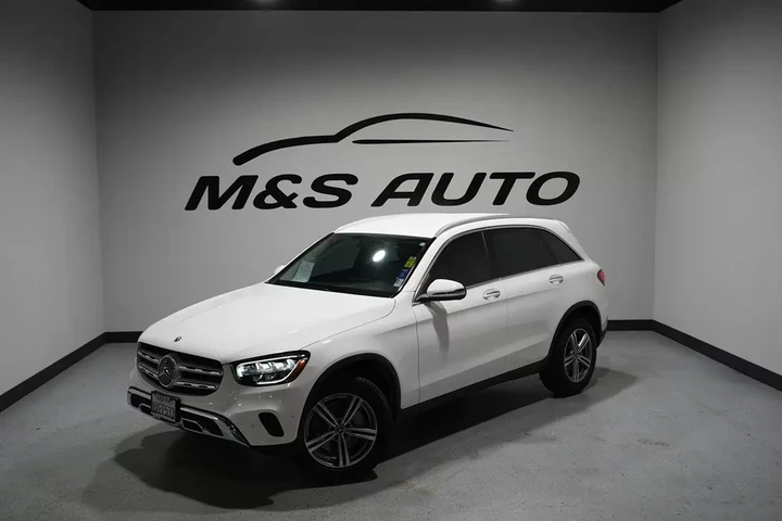 $21227 : 2021 GLC 300 4MATIC SUV image 2