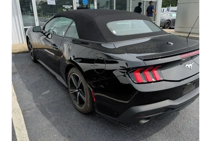 $32786 : Ford Mustang 2025 EcoBoost 2 image 4