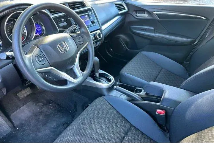 $17991 : Honda Fit 2016 LX 4dr Hatchb image 8