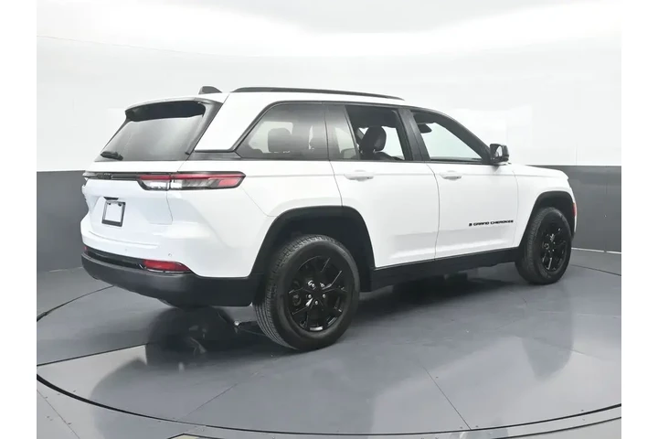 $28984 : Jeep Grand Cherokee 2024 4x2 image 6