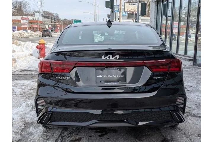 $17895 : Kia Forte 2023 GT-Line 4dr S image 7