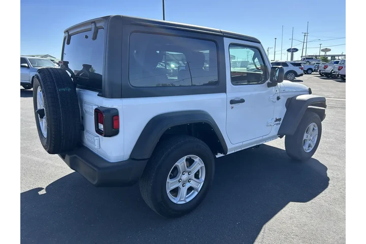 $30995 : Jeep Wrangler 2021 4x4 Sport image 8