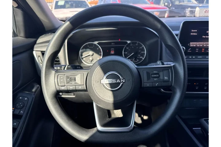 2024 Rogue S AWD image 9