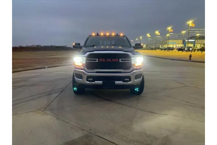 $34936 : Ram 3500 2019 4x4 Tradesman image 2