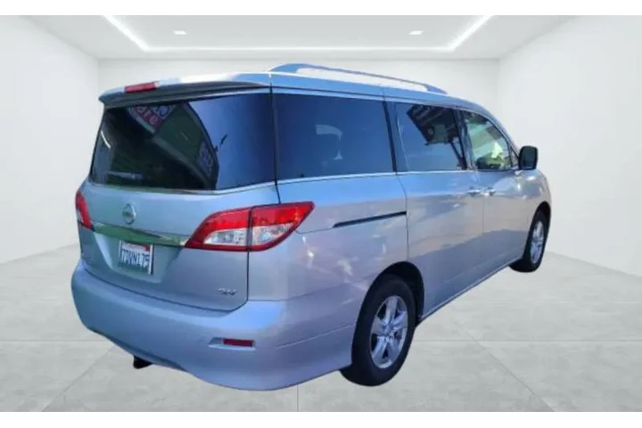 $7500 : 2014 Quest 3.5 SV image 4