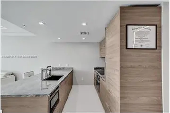 $4900 : Rental property with 1 bedro image 10