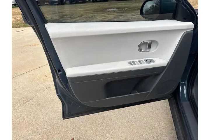 $23920 : Hyundai IONIQ 5 2022 SE Stan image 10