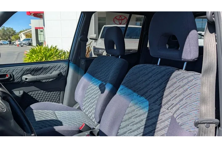 $10990 : 1998 RAV4 Special Edition L image 5