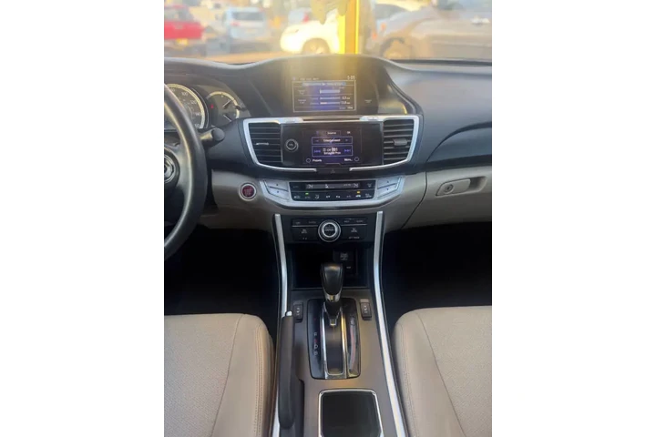 2014 Accord Touring image 9