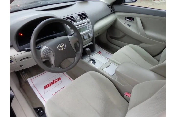 $4950 : 2011 Camry LE image 9