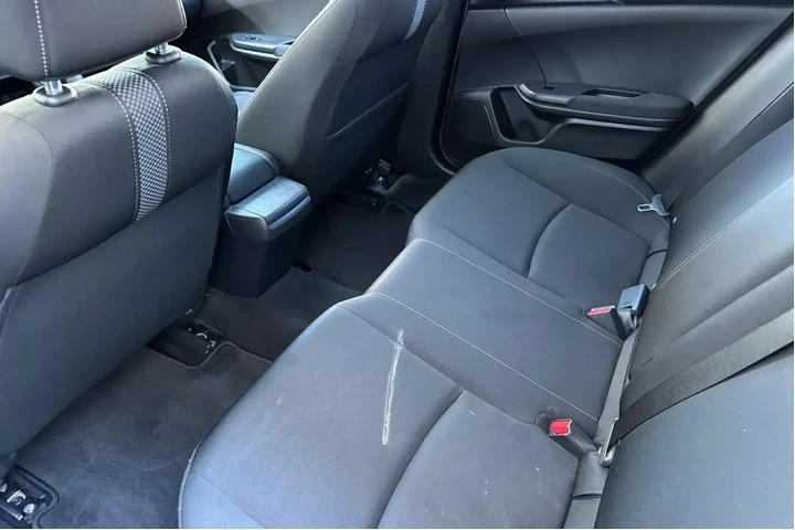 $18900 : Honda Civic 2021 EX 4dr Hatc image 7