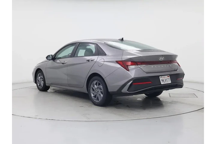 $22998 : Hyundai ELANTRA 2024 SEL 4dr image 2