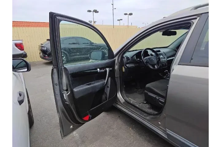 $9247 : Kia Sorento 2014 LX 4dr SUV image 5