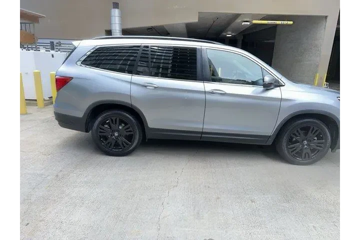 $33995 : Honda Pilot 2022 AWD SE 4dr image 2