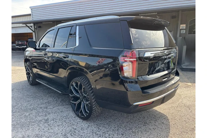 2021 Tahoe 2WD LT image 4