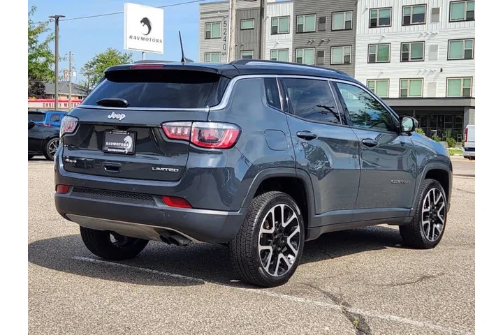 $14985 : 2018 Compass Limited image 10