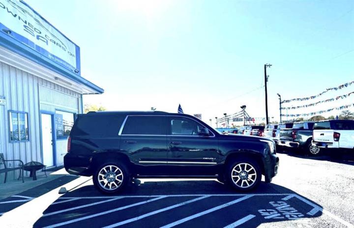 $27990 : 2017 GMC Yukon Denali image 4