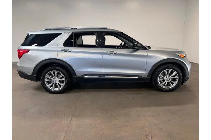 $28957 : Ford Explorer 2023 AWD Limit image 2