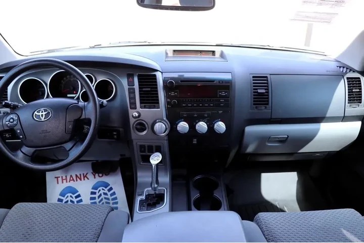 2012 Tundra 4WD Truck image 2