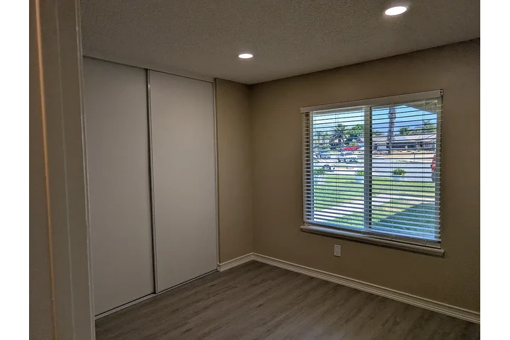 $1470 : Rialto- Listo image 7