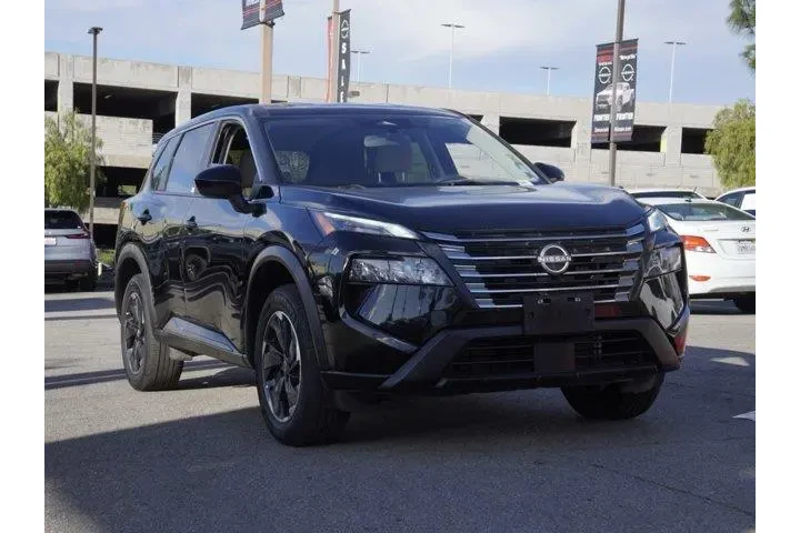 $19700 : Nissan Rogue 2024 AWD SV 4dr image 2