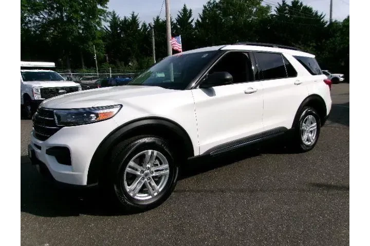 $31695 : Ford Explorer 2023 AWD XLT 4 image 1